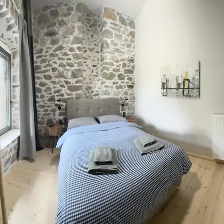 Apartment Earth *