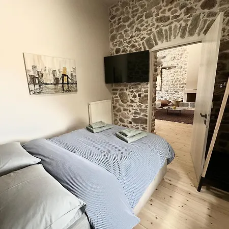 Διαμέρισμα Earth *